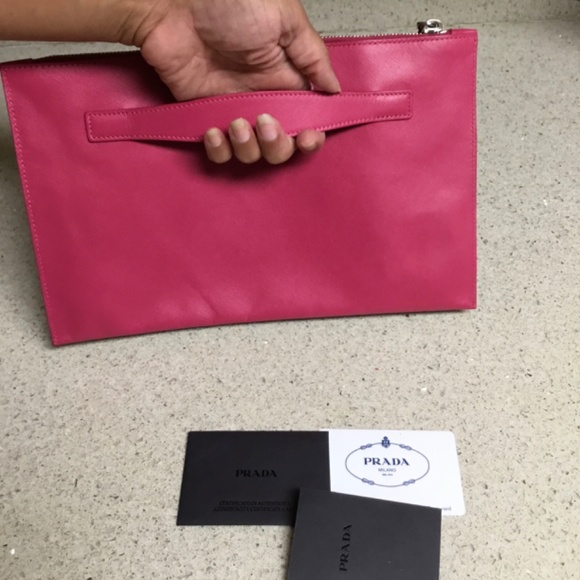 Saffiano leather pink Prada clutch - Picture 2 of 5